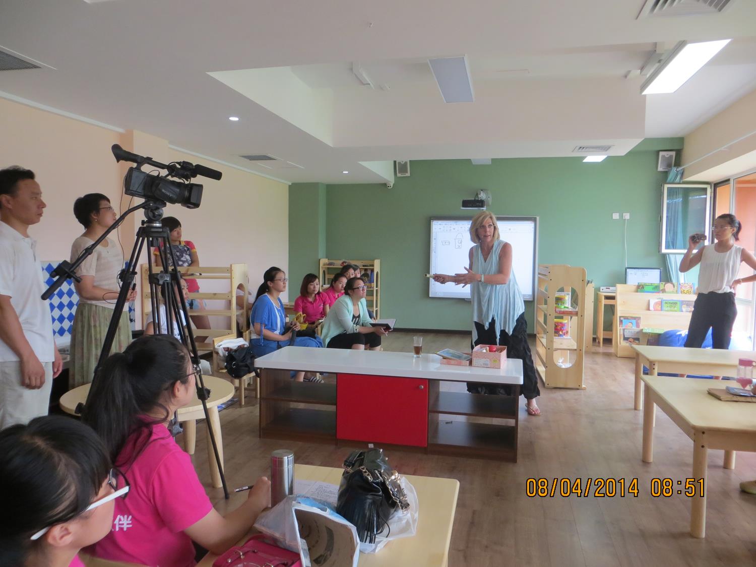 耶鲁大学实验幼儿园教师培训在保定市耶鲁.福米立幼儿园举行.
