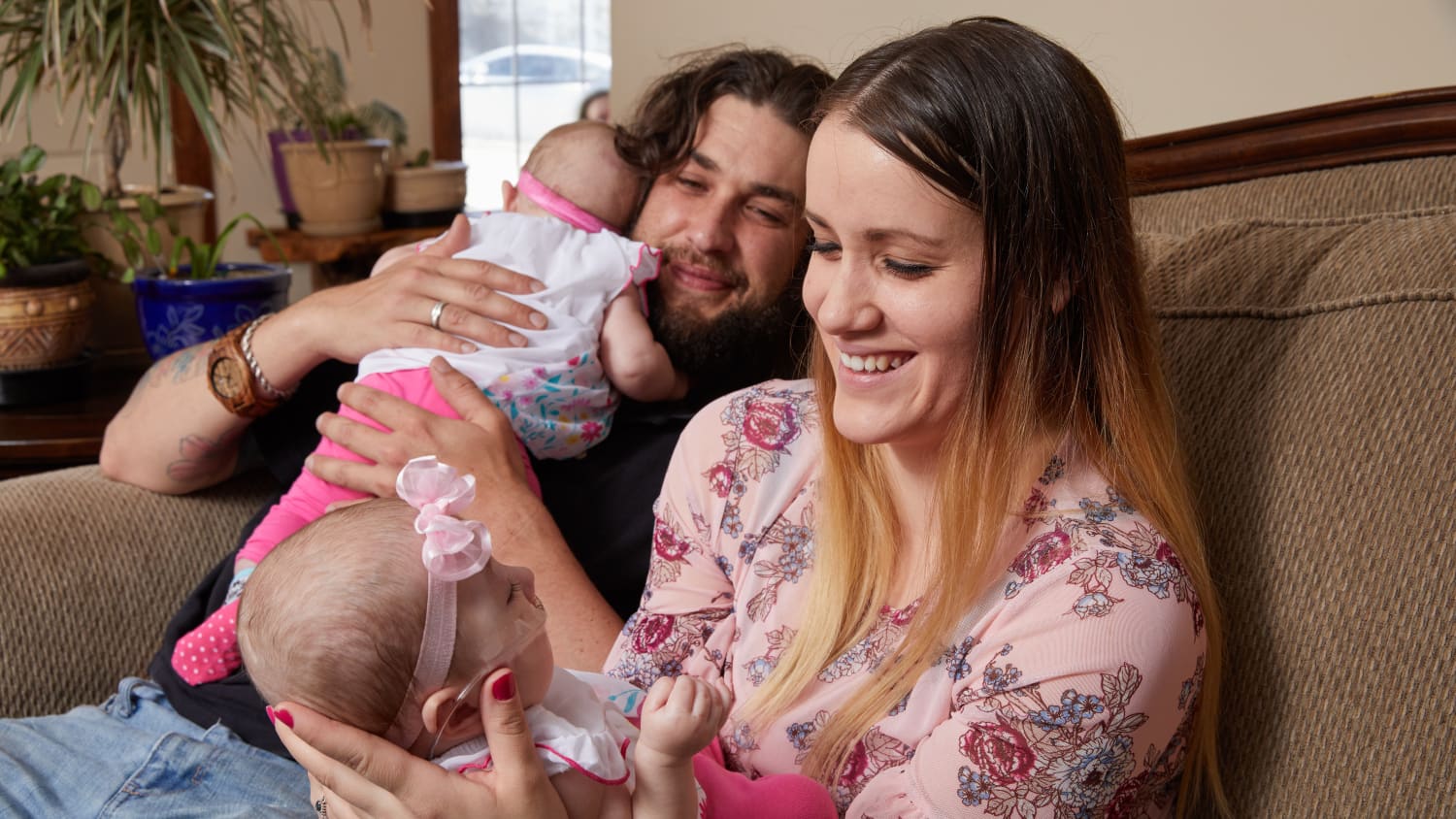 Family whose twins are healthy after undergoing an in utero procedure.