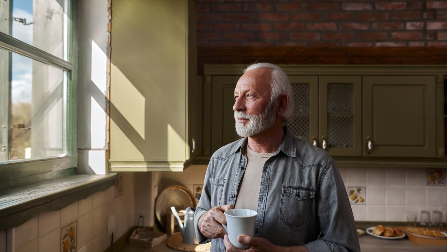 man thinks about Gastrointestinal Neuroendocrine Tumors diagnosis