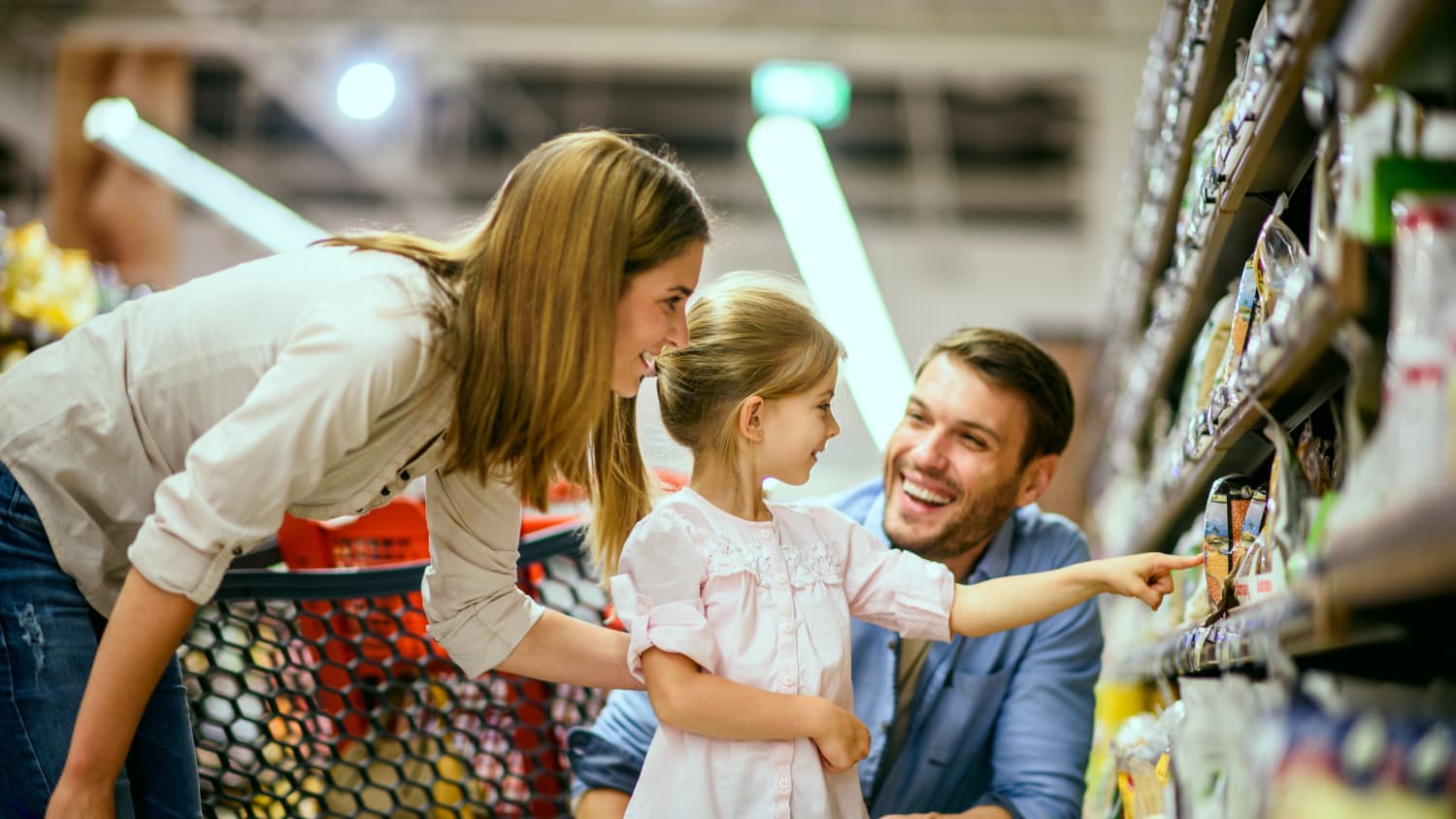 Shopping with the family, possibly to avoid products containing gluten