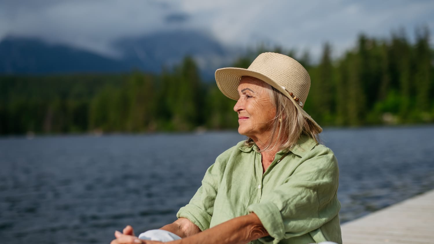 woman with peritoneal cancer smiling