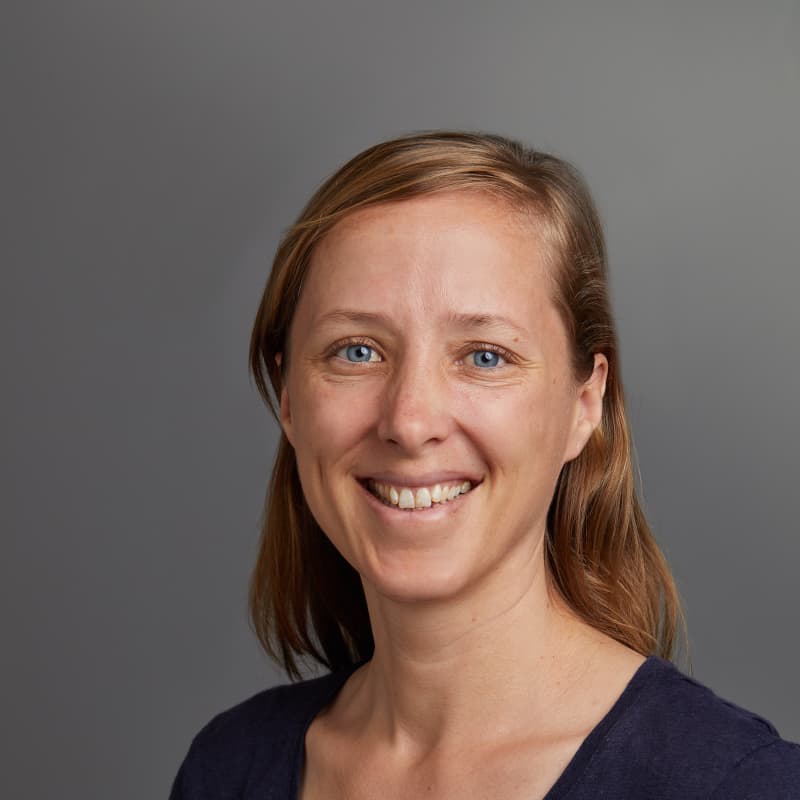 EVALUATING DIGITAL HEALTH INTERVENTIONS TO PROMOTE SMOKING CESSATION