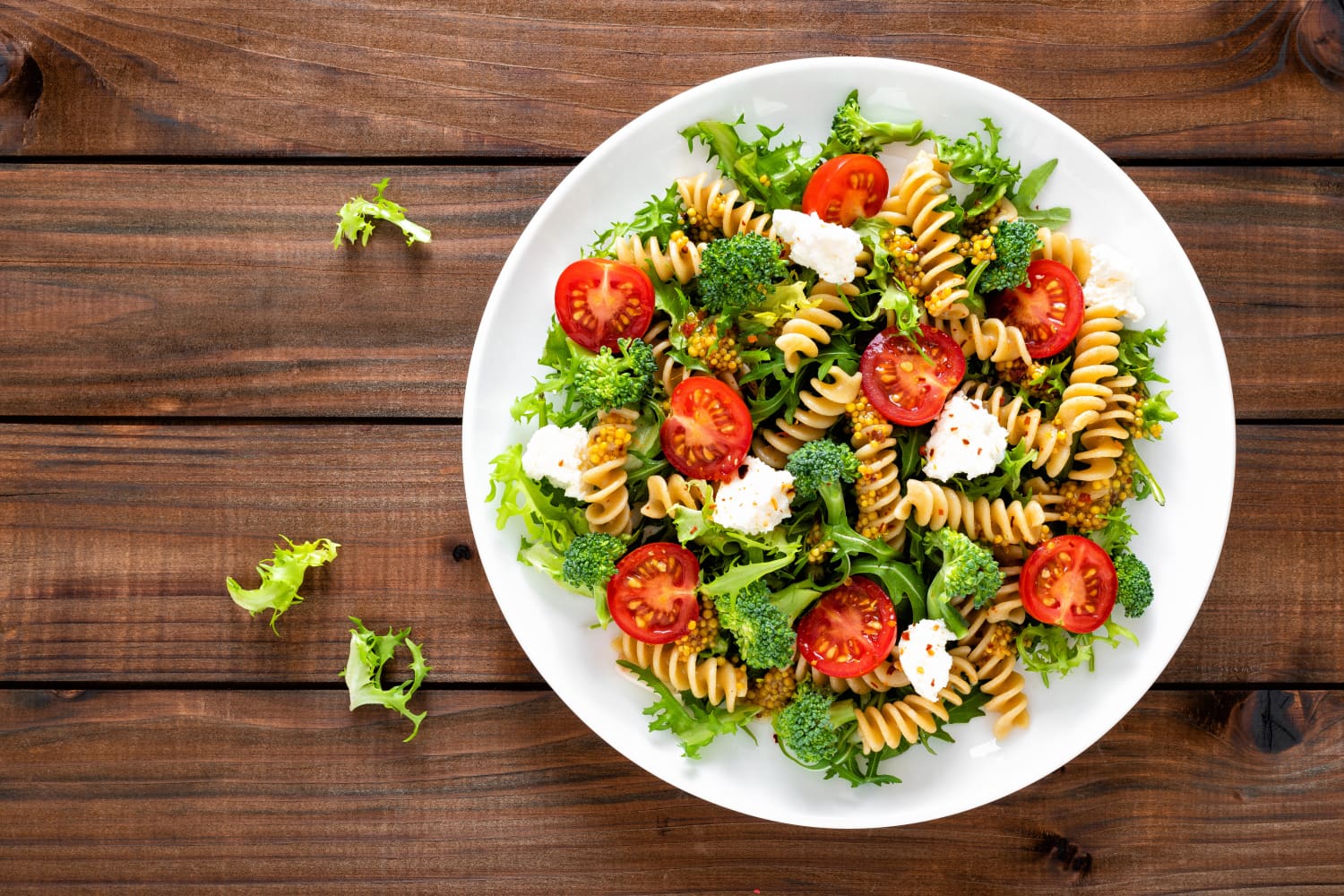 fresh pasta salad with tomatoes 