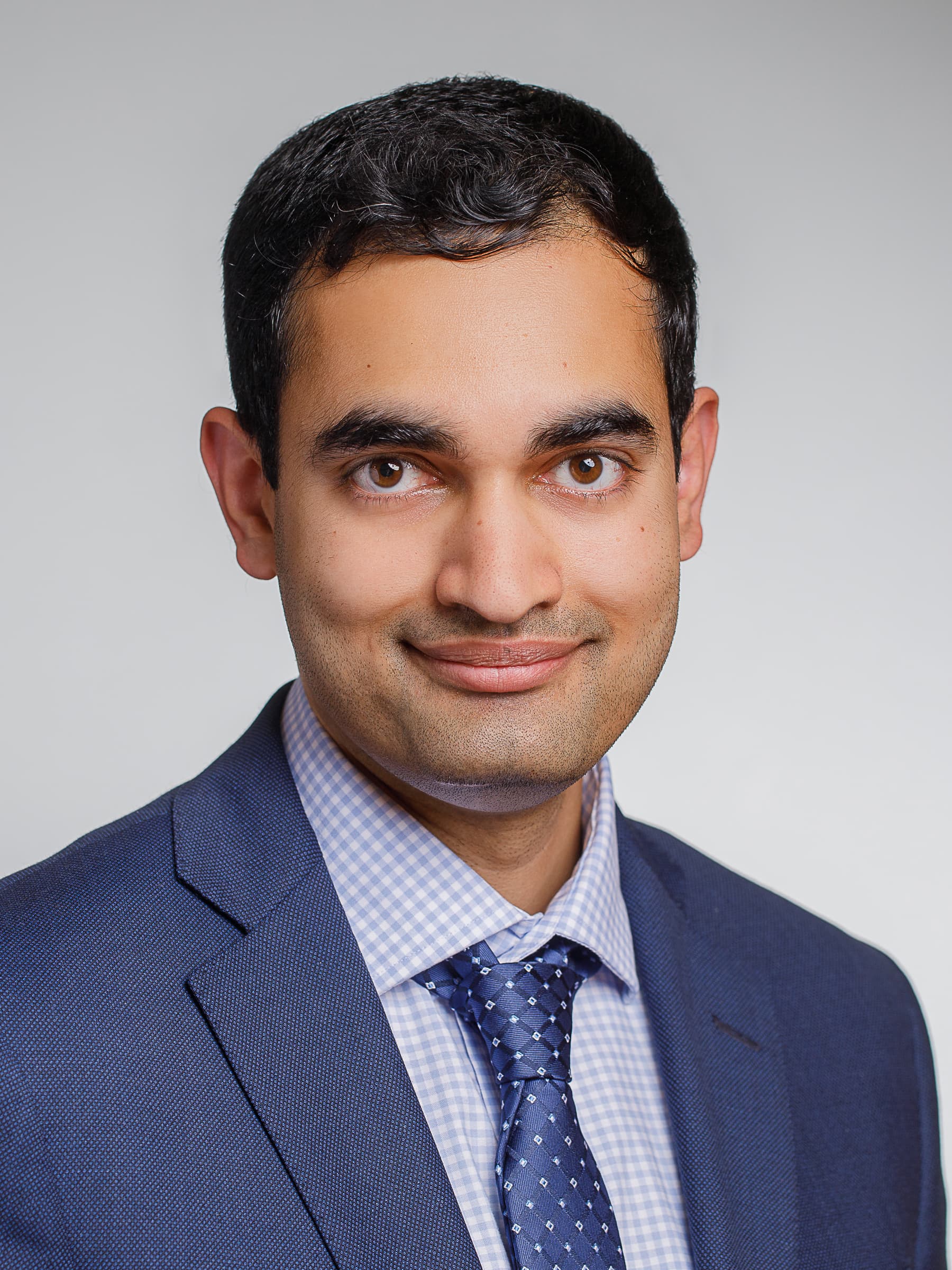 Spine Center > Departments > Yale Medicine