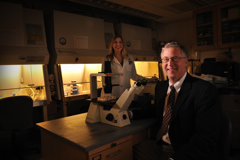 Dr. Peter Glazer receives prestigious Outstanding Investigator Award