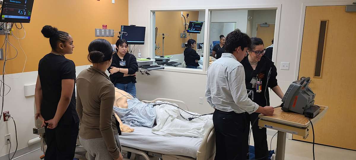 Yale’s Sim Lab Hosts Students from Conn. and NY to Explore Clinical ...