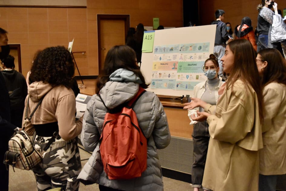 New Haven students learn about public health at Yale science fair