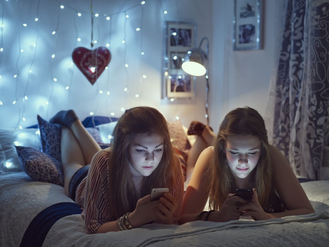 How Social Media Affects Your Teen's Mental Health: A Parent's Guide